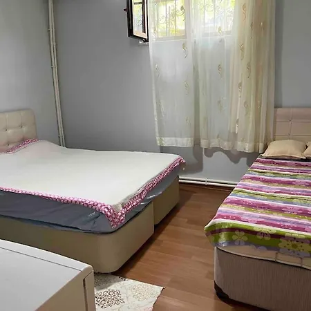 شقة Altinoluk'ta Bahce Kati 1+1 Daire *